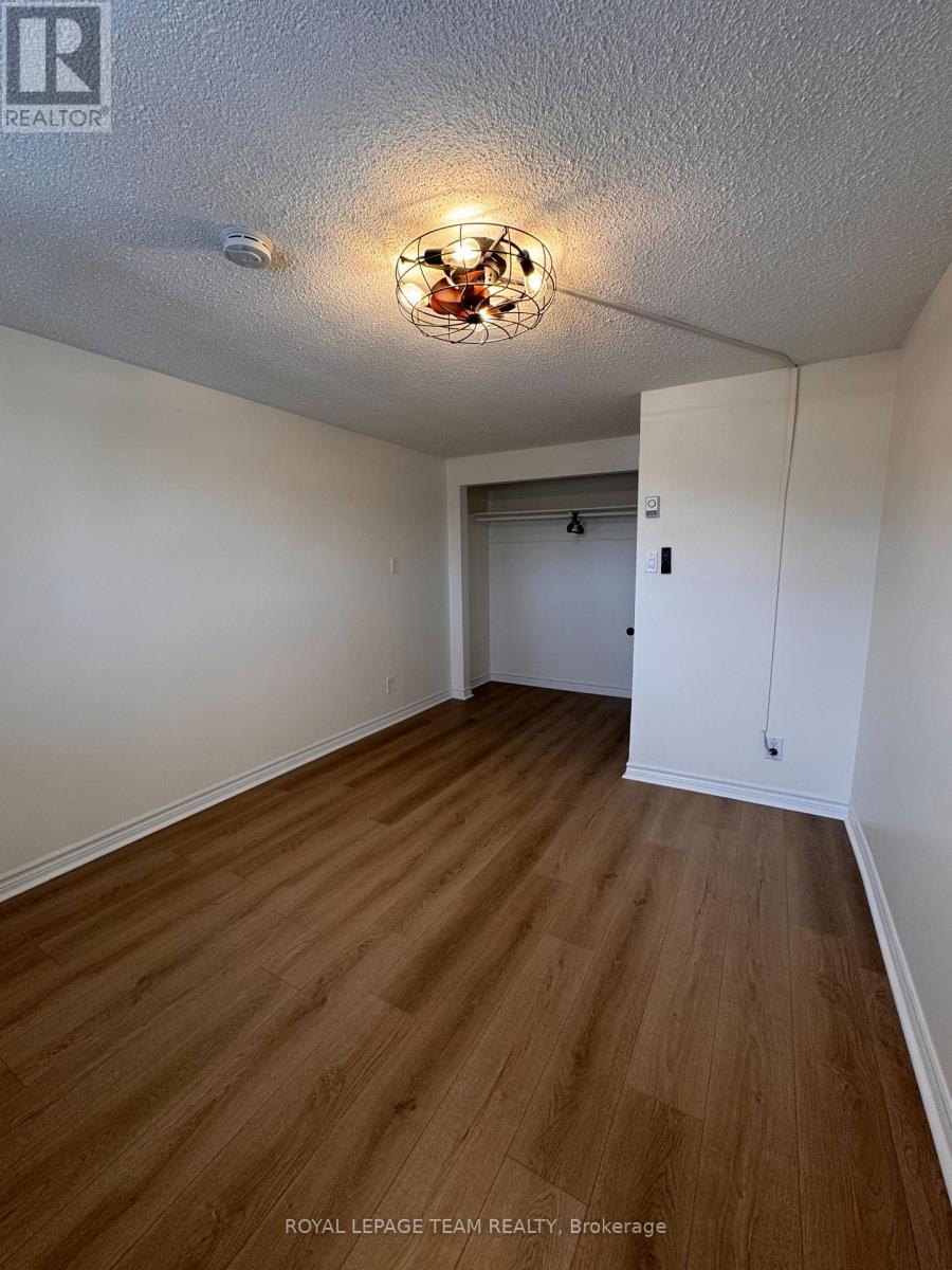 2 - 1133 Maisonneuve Street, Ottawa, Ontario  K1C 1K9 - Photo 25 - X12806598