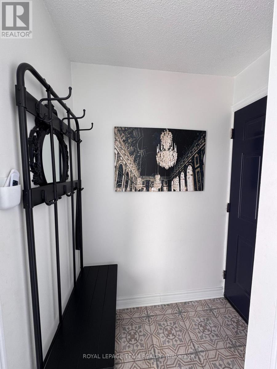 2 - 1133 Maisonneuve Street, Ottawa, Ontario  K1C 1K9 - Photo 6 - X12806598