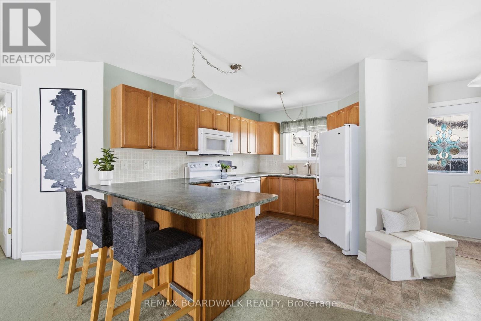 307 Chestnut Private, Ottawa, Ontario  K0A 2Z0 - Photo 5 - X12806800