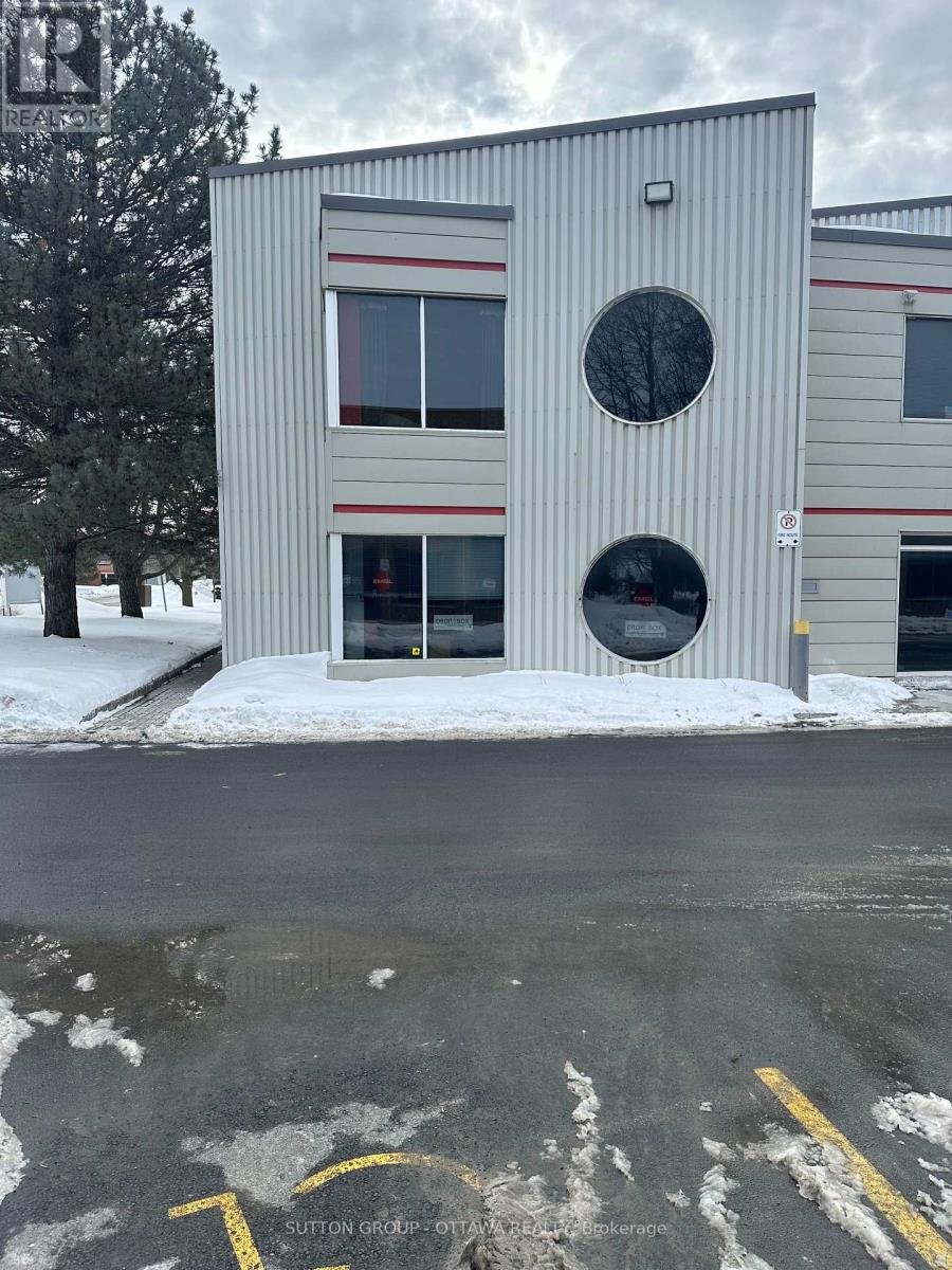 P - 22 Antares Drive, Ottawa, Ontario  K2E 7Z6 - Photo 3 - X12806804