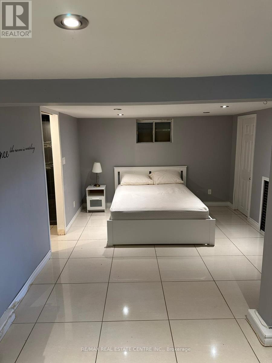 188 Thorold Road, Welland, Ontario  L3C 3V7 - Photo 4 - X12787850