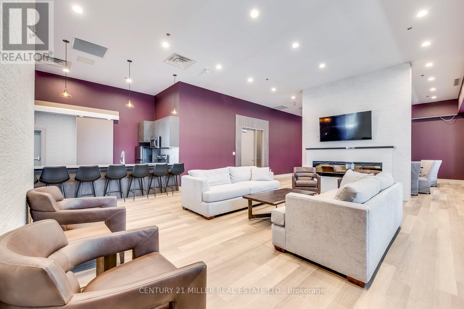 303 - 560 North Service Road, Grimsby (Grimsby Beach), Ontario  L3M 0G3 - Photo 17 - X12806500