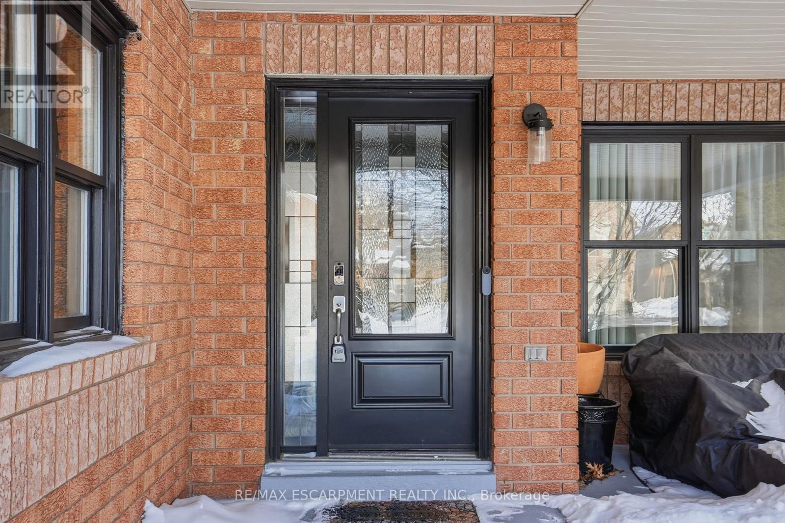 73 Riley Street, Hamilton, Ontario  L8B 0P9 - Photo 4 - X12806562