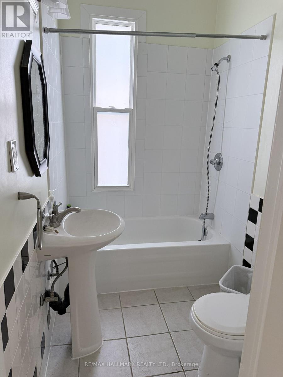 629 Central Avenue, London East (East F), Ontario  N5W 3P7 - Photo 10 - X12806574