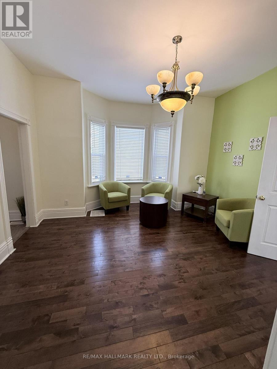 629 Central Avenue, London East (East F), Ontario  N5W 3P7 - Photo 3 - X12806574