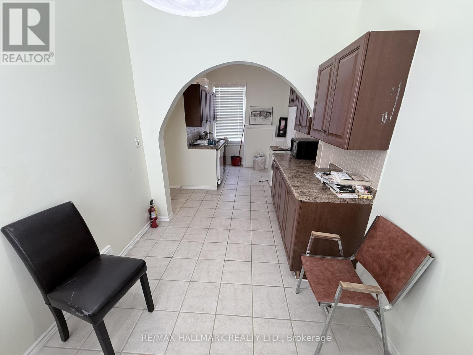 629 Central Avenue, London East (East F), Ontario  N5W 3P7 - Photo 9 - X12806574