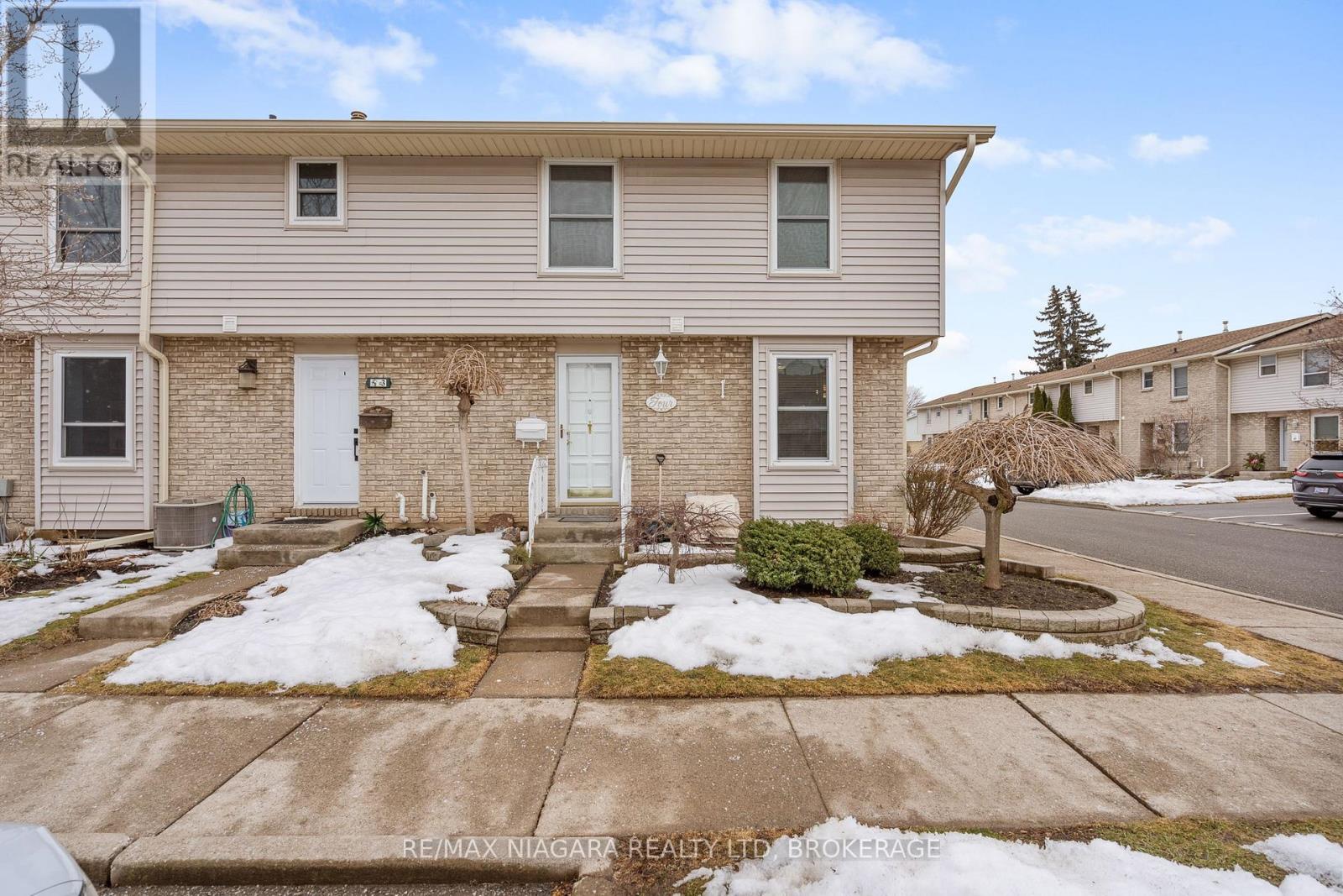 4 - 242 Lakeport Road, St. Catharines, Ontario  L2N 6V2 - Photo 2 - X12806808