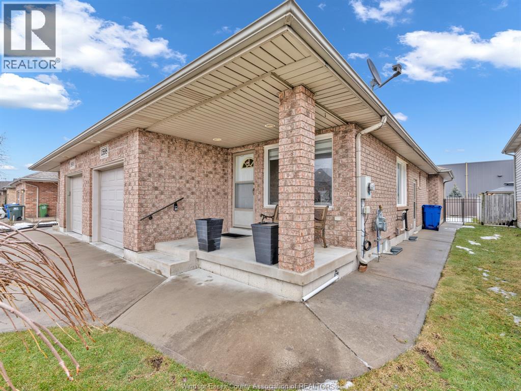 1598 Heatherglen Drive, Tecumseh, Ontario N8N 5B5 - Photo 4 - 26003600