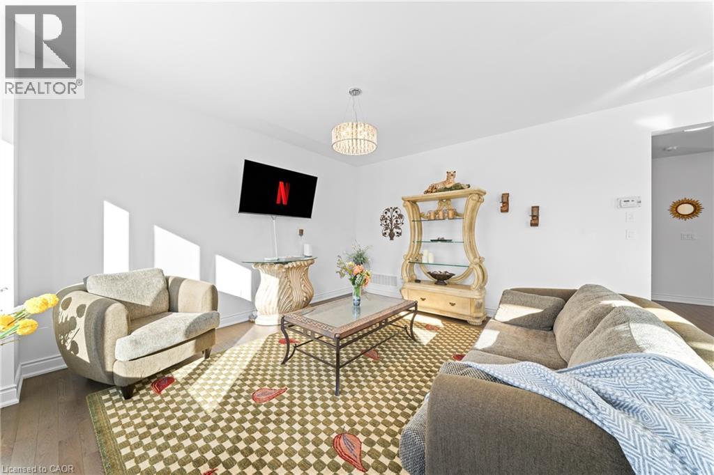 18 Emerald Street, Wasaga Beach, Ontario  L9Z 0K8 - Photo 5 - 40805828