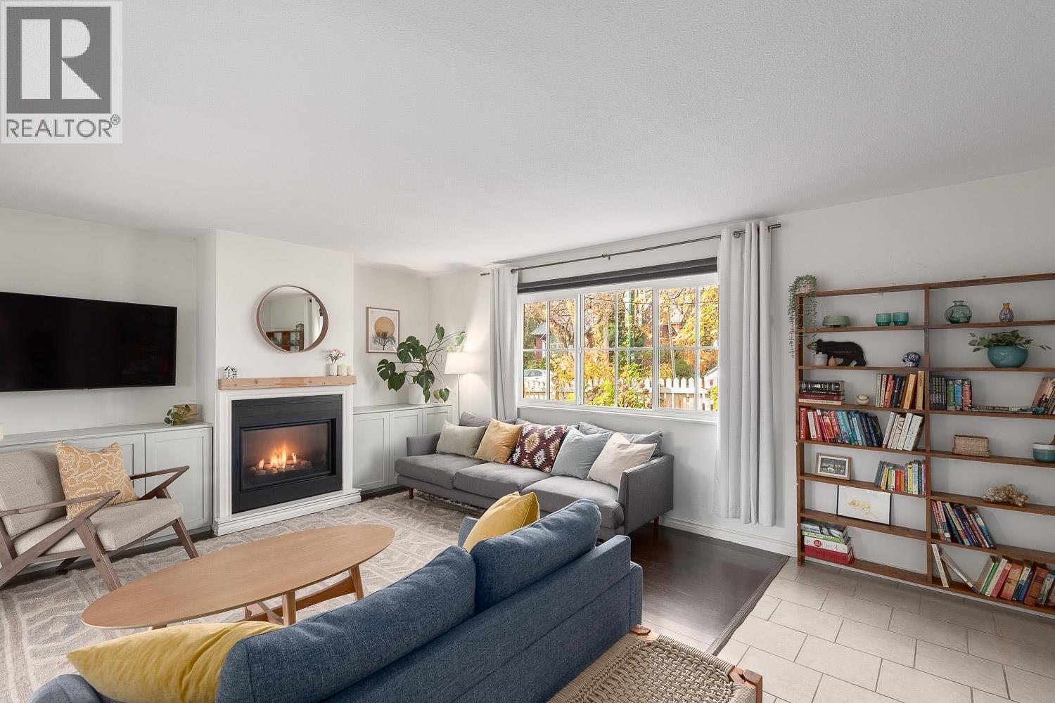 726 Vernon Drive, Vancouver, British Columbia  V6A 3N9 - Photo 8 - R3090410