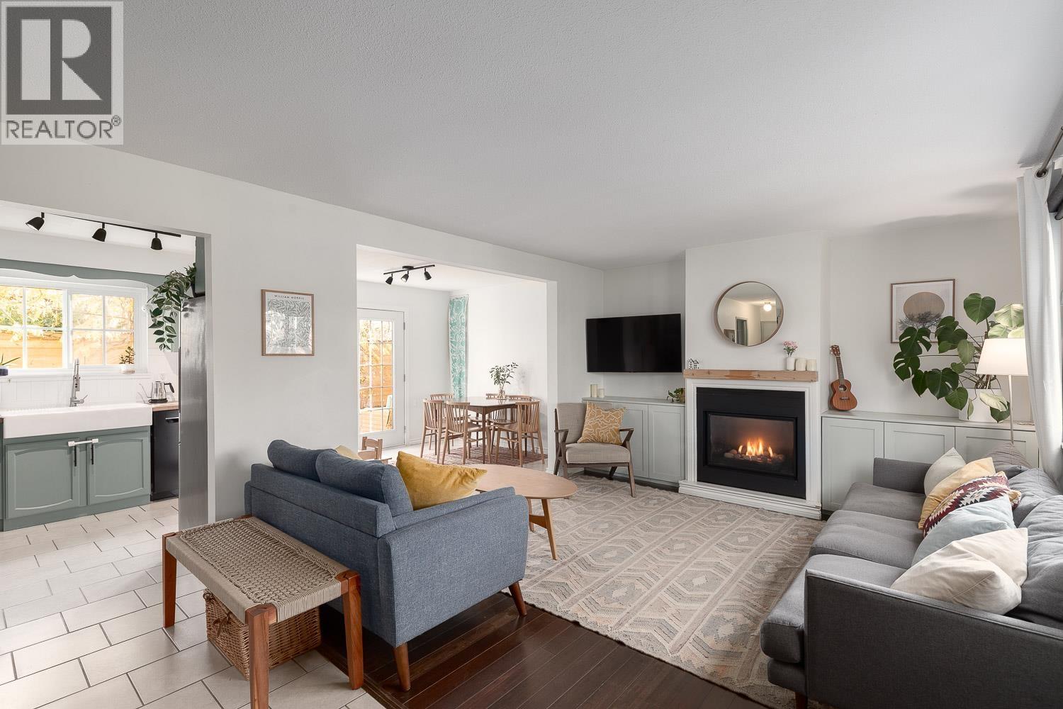 726 Vernon Drive, Vancouver, British Columbia  V6A 3N9 - Photo 1 - R3090410