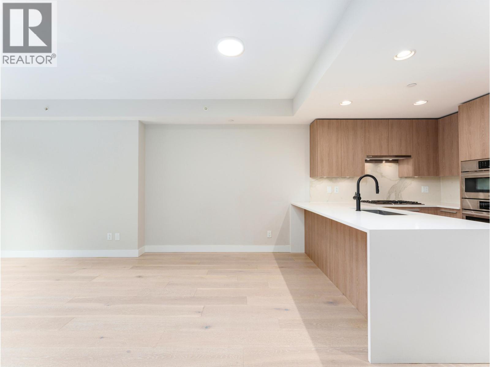 101 2738 Library Lane, North Vancouver, British Columbia  V7J 0B3 - Photo 6 - R3090401