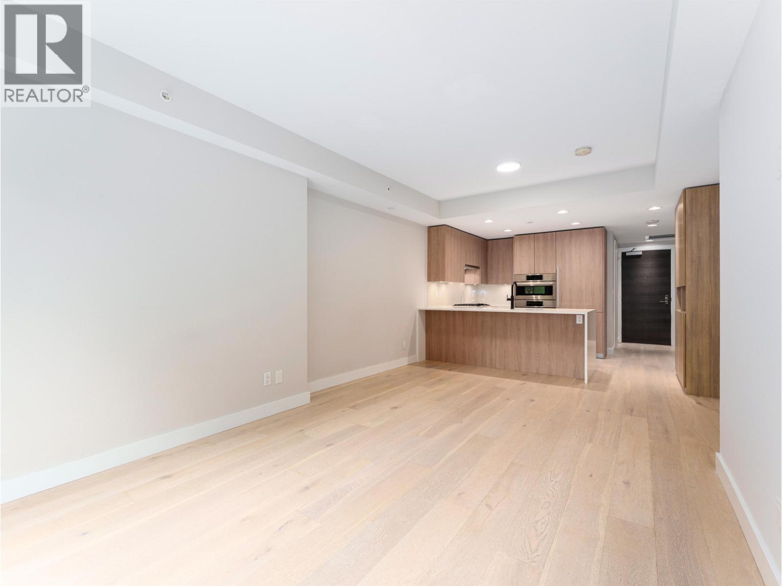 101 2738 Library Lane, North Vancouver, British Columbia  V7J 0B3 - Photo 4 - R3090401