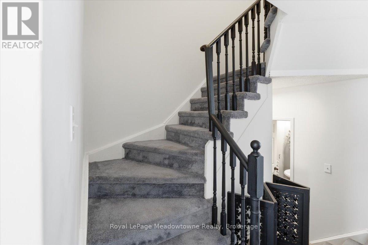 98 Roxton Road, Oakville, Ontario  L6H 6V4 - Photo 18 - W12796916