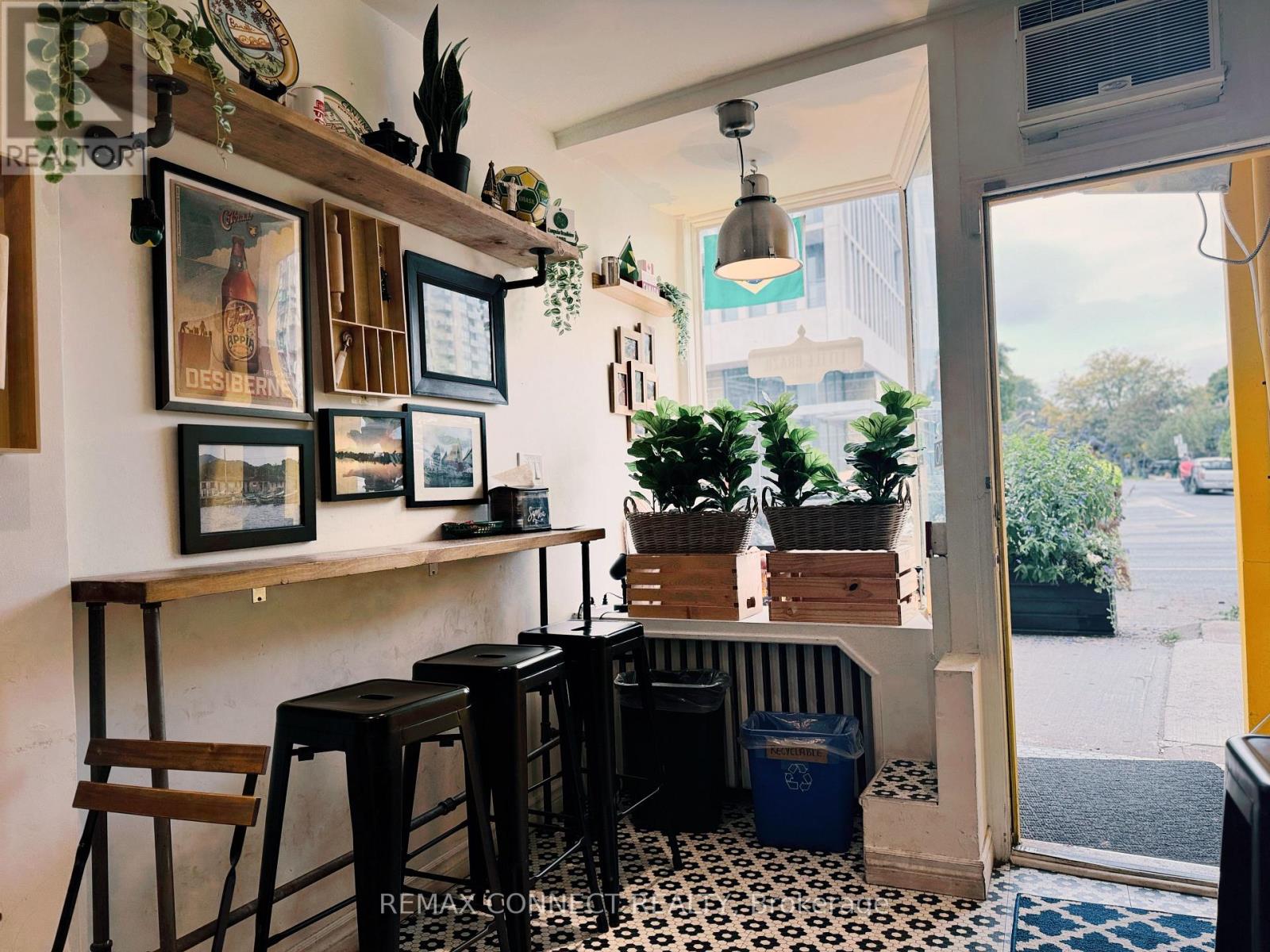 2109 Yonge Street, Toronto, Ontario  M4S 2A4 - Photo 10 - C12806616