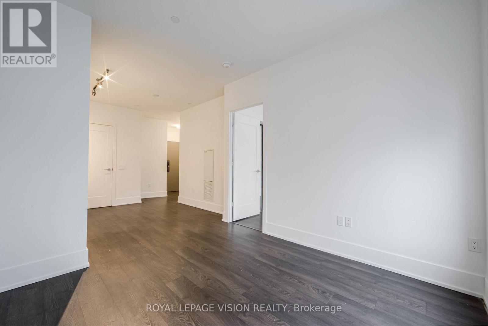 4913 - 10 York Street, Toronto (Waterfront Communities), Ontario  M5J 0E1 - Photo 14 - C12806618