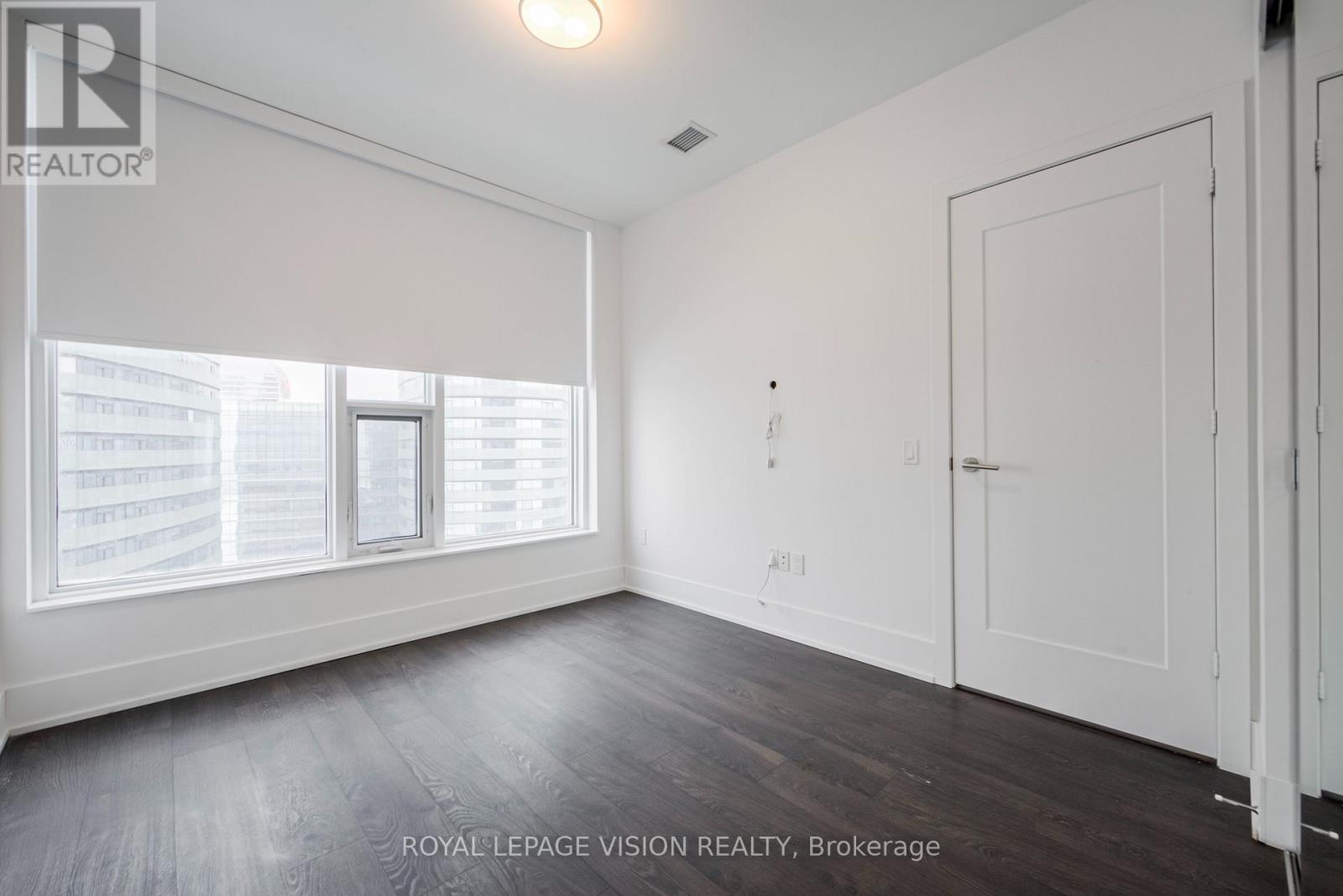 4913 - 10 York Street, Toronto (Waterfront Communities), Ontario  M5J 0E1 - Photo 18 - C12806618