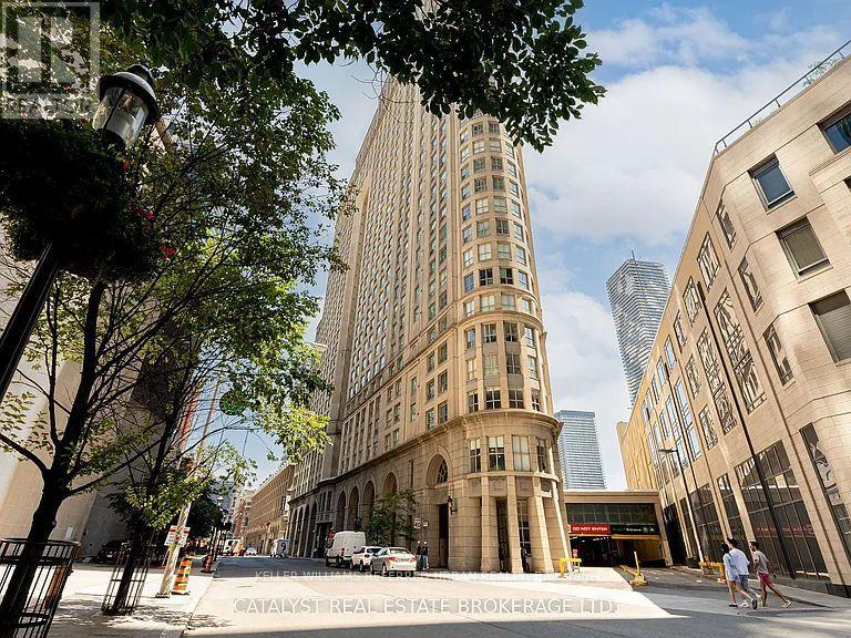 2212 - 25 The Esplanade, Toronto, Ontario  M5E 1W5 - Photo 1 - C12806652