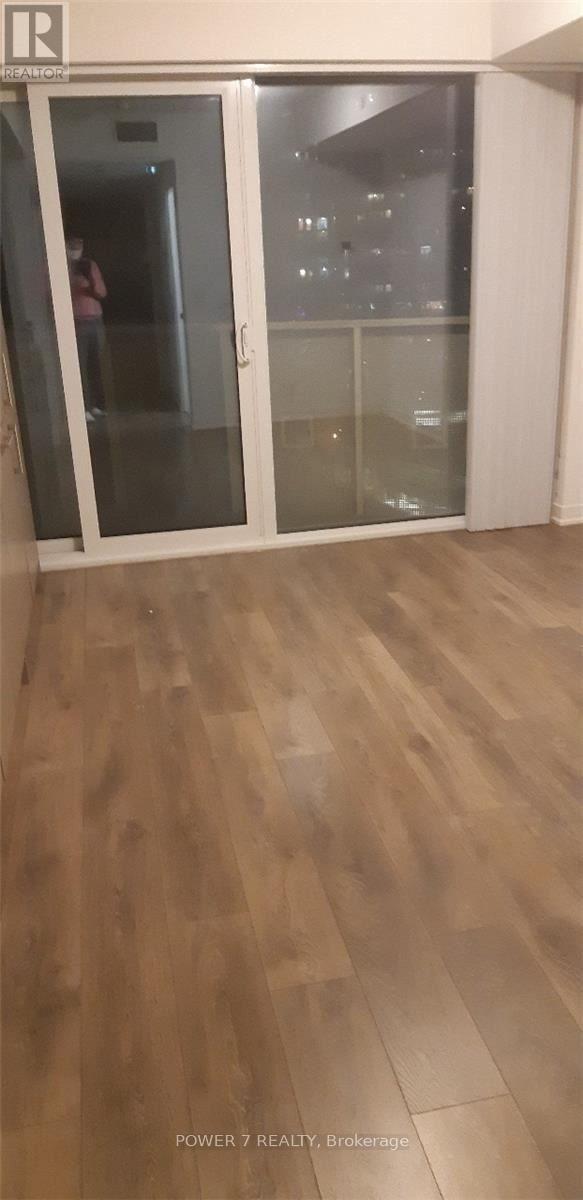 1211 - 100 Harbour Street, Toronto, Ontario  M5J 0B5 - Photo 3 - C12806706