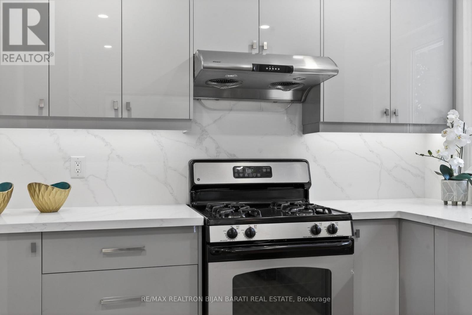 86 Heathview Avenue, Toronto, Ontario  M2K 2C5 - Photo 17 - C12806734