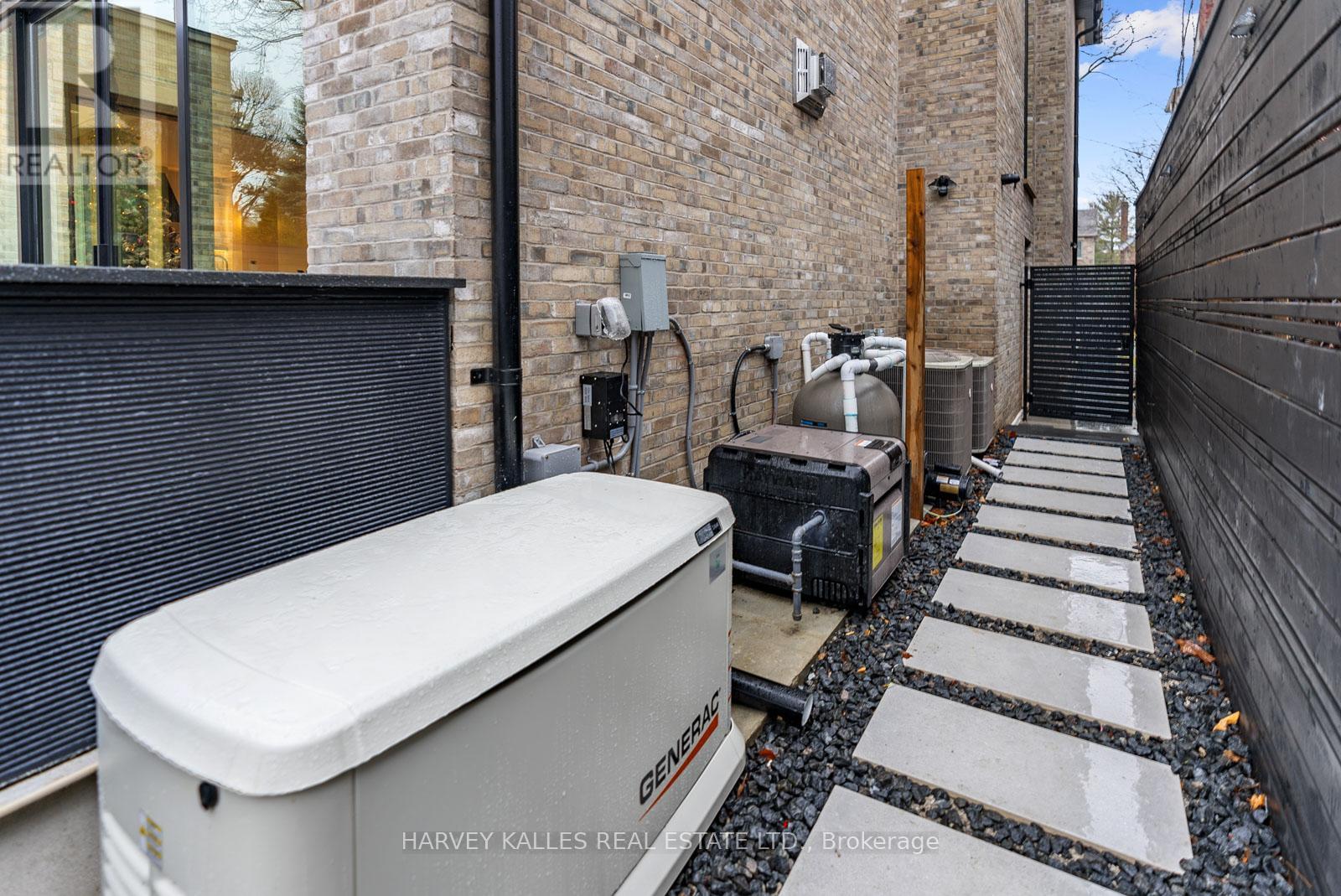 335 Lytton Boulevard, Toronto, Ontario  M5N 1R9 - Photo 50 - C12806754