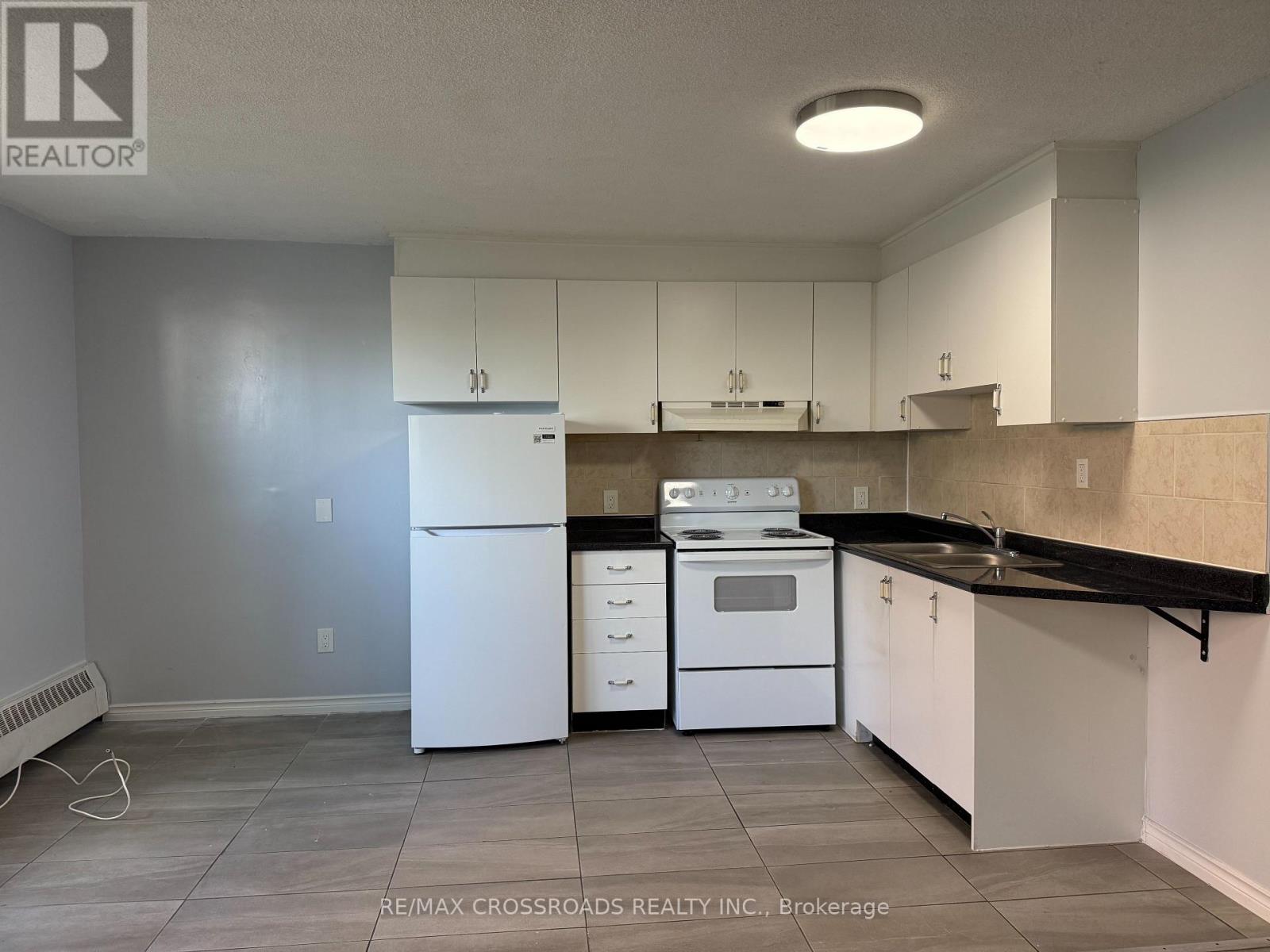 100 - 1181 Ellesmere Road, Toronto, Ontario  M1P 2X6 - Photo 2 - E12664986