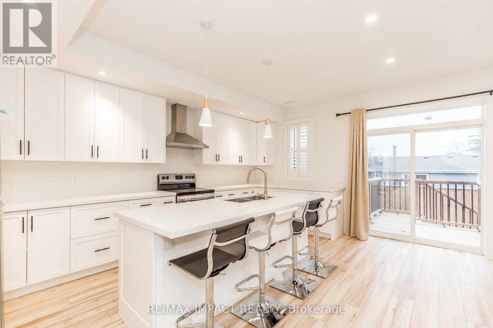 781 Oliva Street, Pickering, Ontario  L1W 2V9 - Photo 14 - E12806644