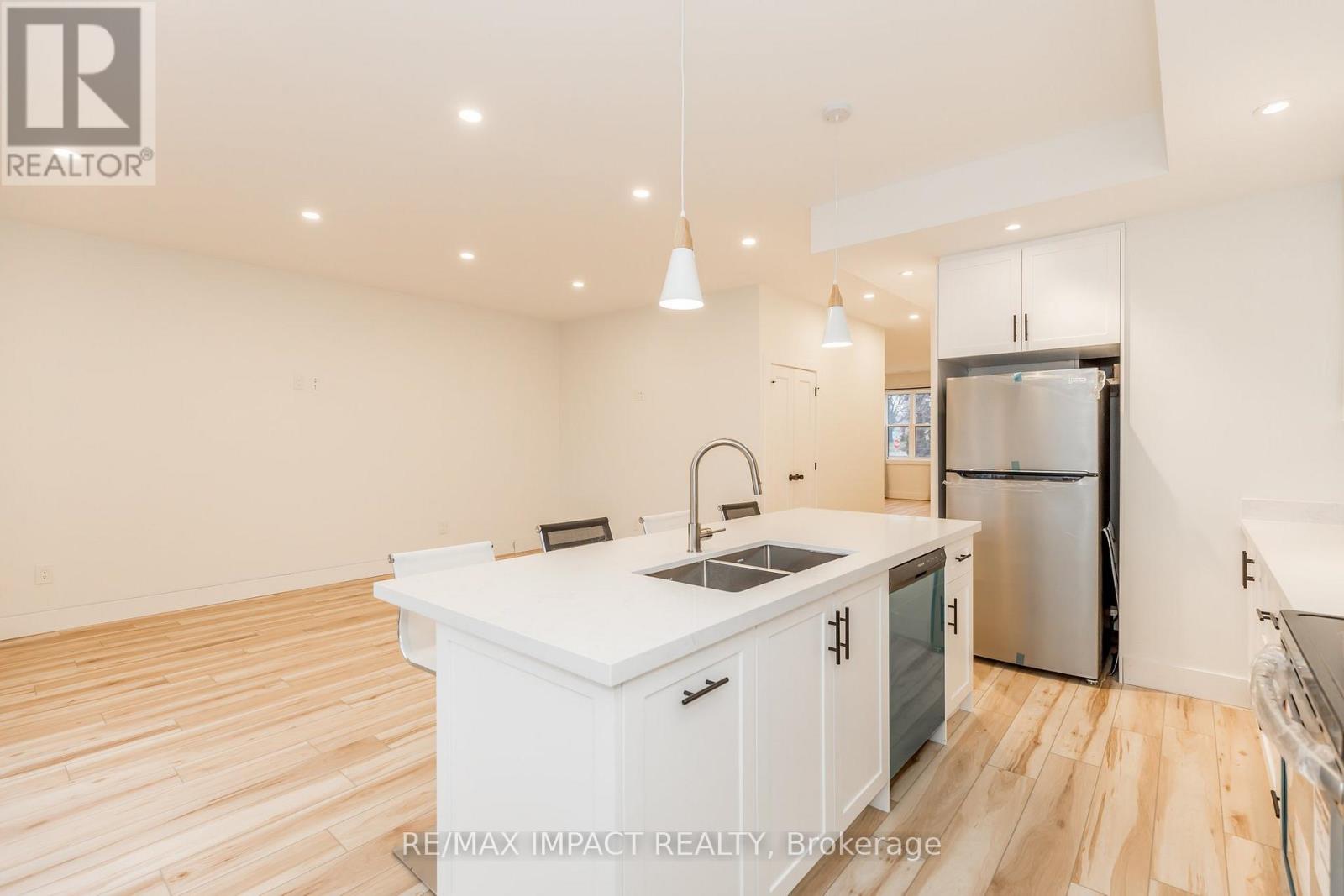 781 Oliva Street, Pickering, Ontario  L1W 2V9 - Photo 19 - E12806644