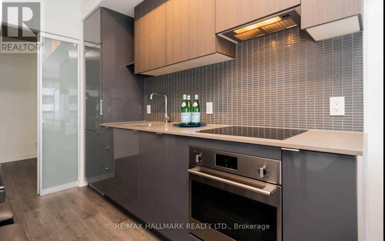 1107 - 161 Roehampton Avenue, Toronto, Ontario  M4P 1P9 - Photo 17 - C12805578