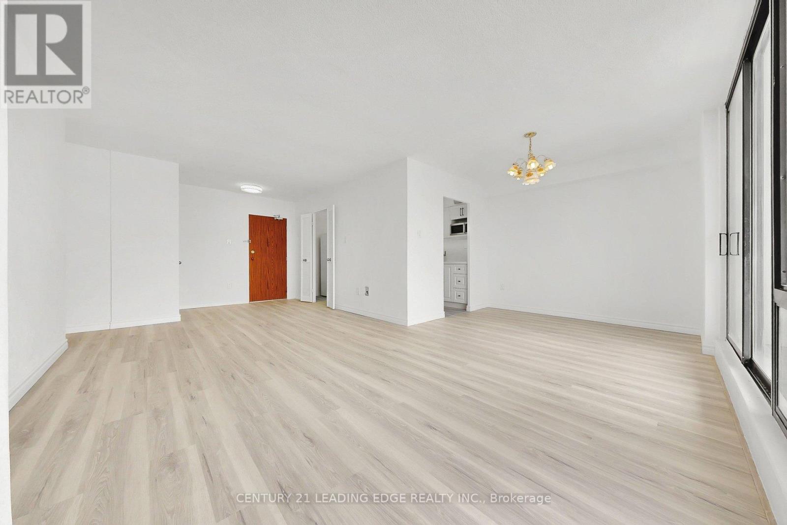 1604 - 260 Seneca Hill Drive, Toronto, Ontario  M2J 4S6 - Photo 7 - C12806374