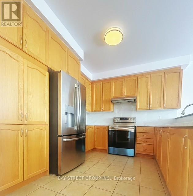 16 Silverdale Road N, Markham, Ontario  L6B 0N5 - Photo 5 - N12806684