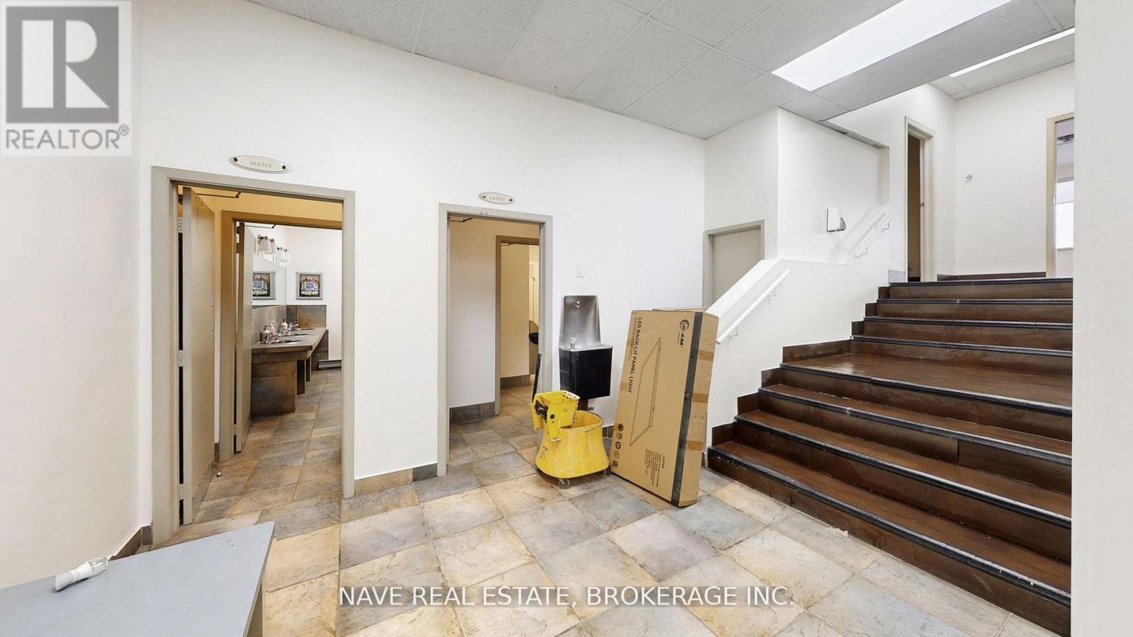 Unit G - 77-83 Davis Drive, Newmarket, Ontario  L3Y 2M9 - Photo 27 - N12806770