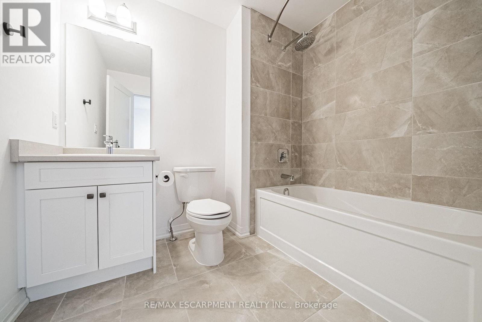 23 - 120 Court Drive, Brant (Paris), Ontario  N3L 0N2 - Photo 8 - X12653140