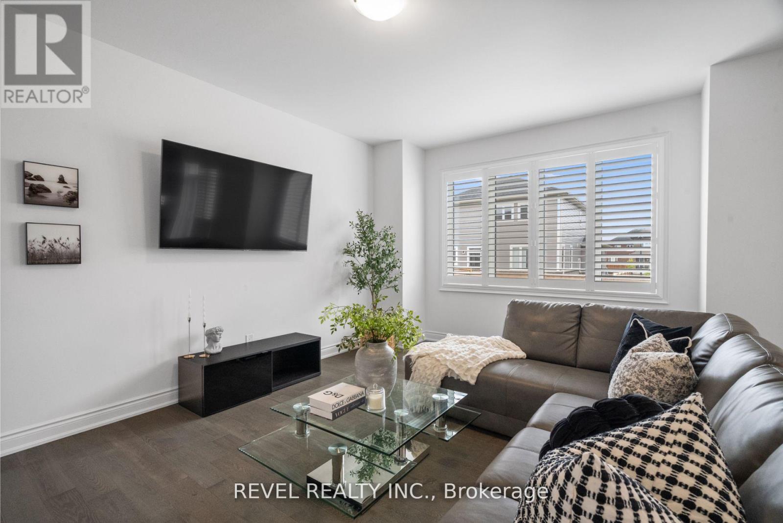 12 Emerald Street, Wasaga Beach, Ontario  L9Z 0K8 - Photo 10 - S12806730