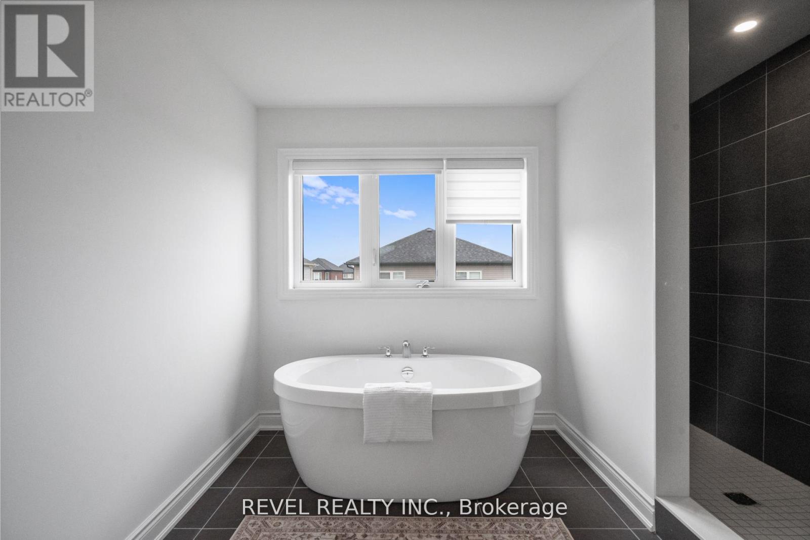 12 Emerald Street, Wasaga Beach, Ontario  L9Z 0K8 - Photo 25 - S12806730