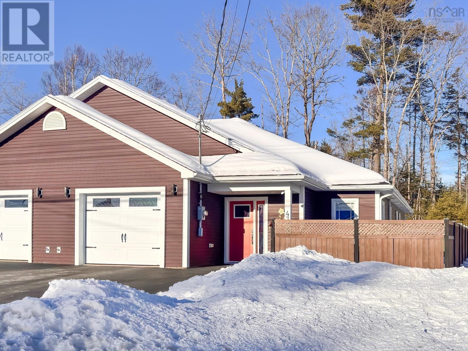 432 Glen Allan Drive, Bridgewater, Nova Scotia  B4V 0A8 - Photo 2 - 202602821