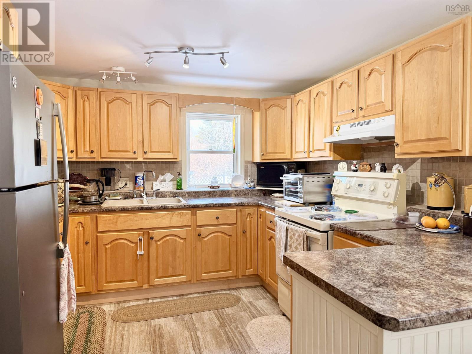 196 Hartz Point Road, Shelburne, Nova Scotia  B0T 1W0 - Photo 10 - 202603112