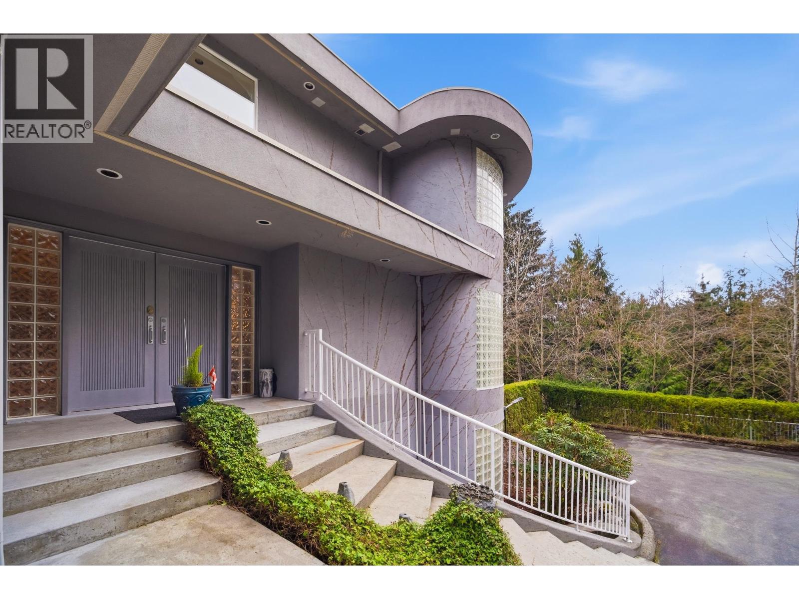 1075 Thomson Road, Anmore, British Columbia  V3H 4X9 - Photo 2 - R3091812