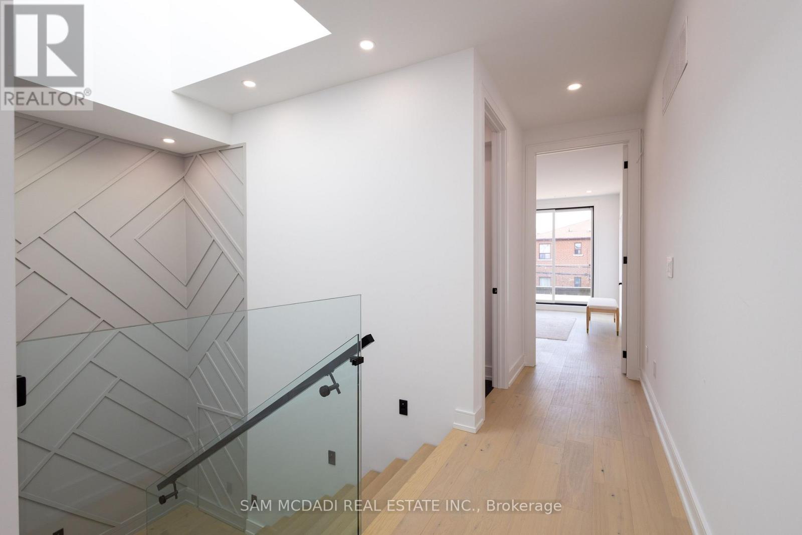 24 Twenty First Street, Toronto, Ontario  M8V 3L7 - Photo 19 - W12806610