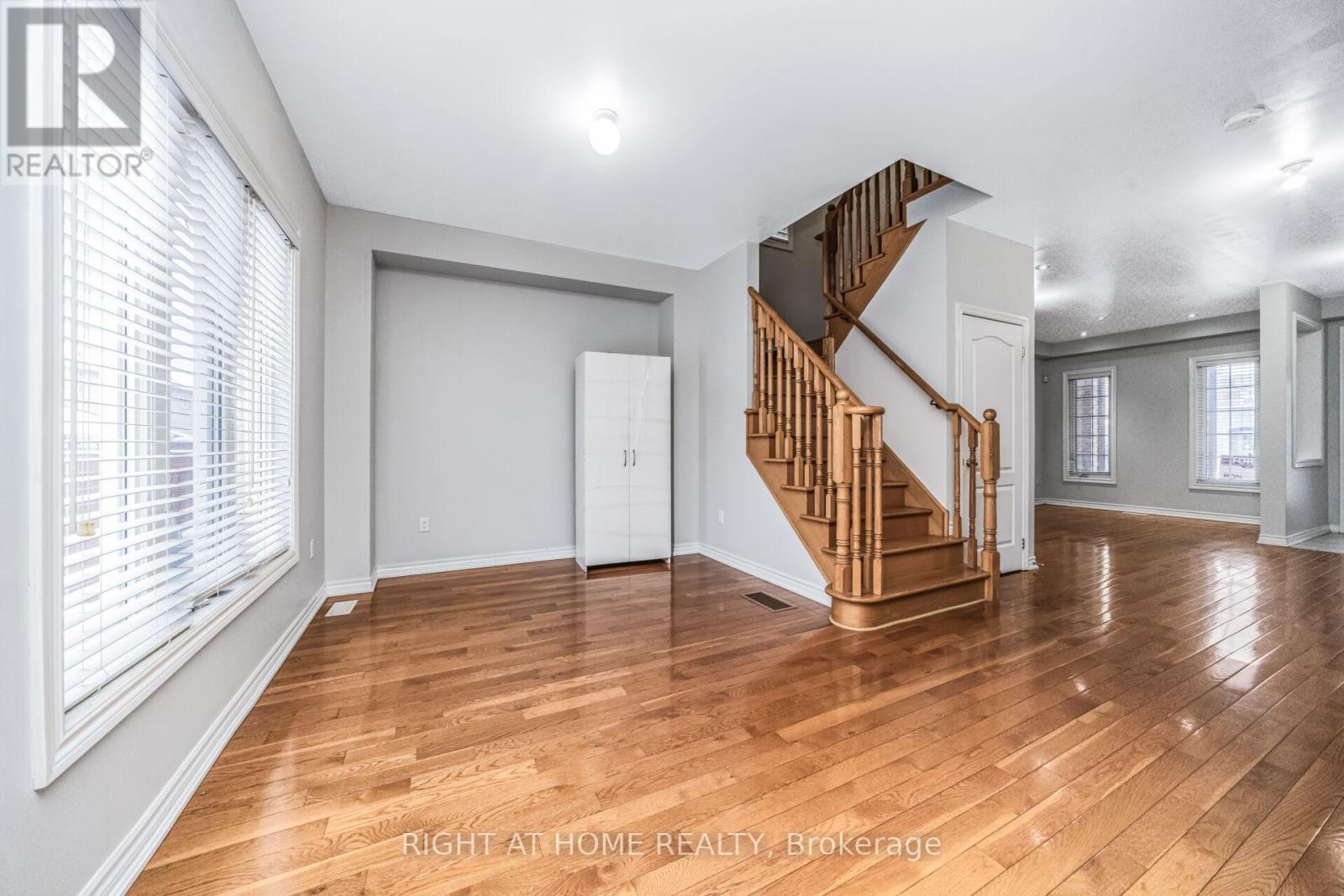 25 Mulgrave Street, Brampton, Ontario  L6P 3H5 - Photo 16 - W12806620