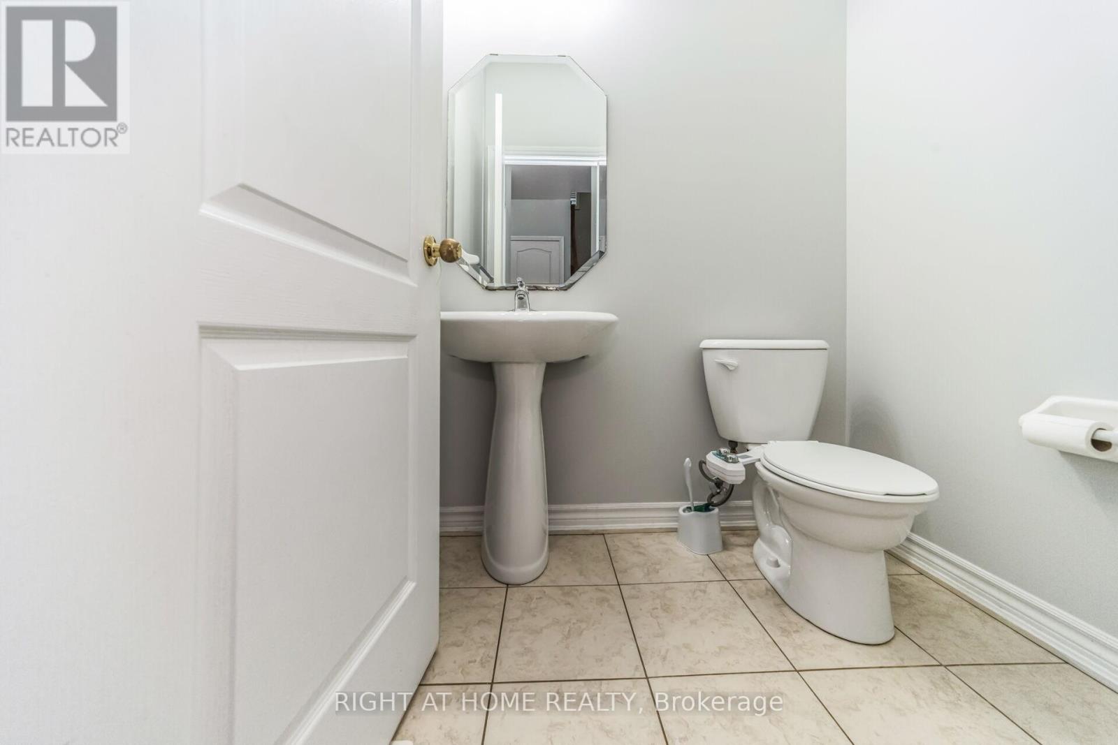 25 Mulgrave Street, Brampton, Ontario  L6P 3H5 - Photo 22 - W12806620