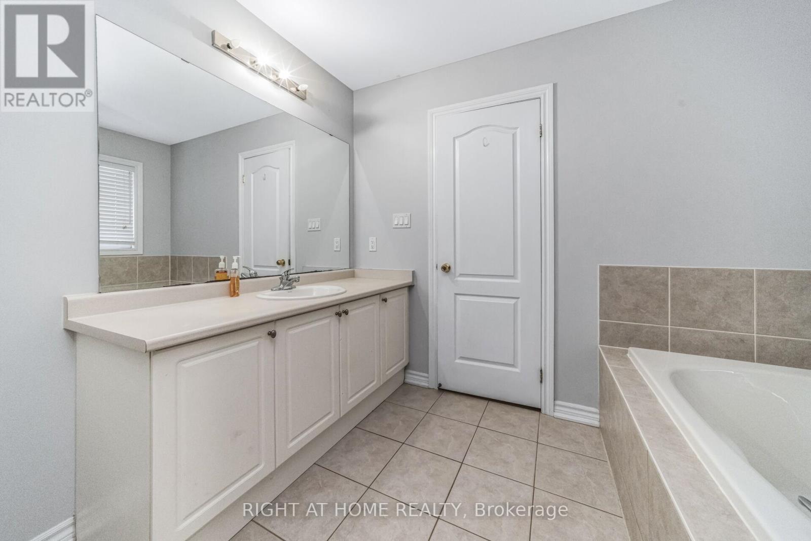 25 Mulgrave Street, Brampton, Ontario  L6P 3H5 - Photo 30 - W12806620