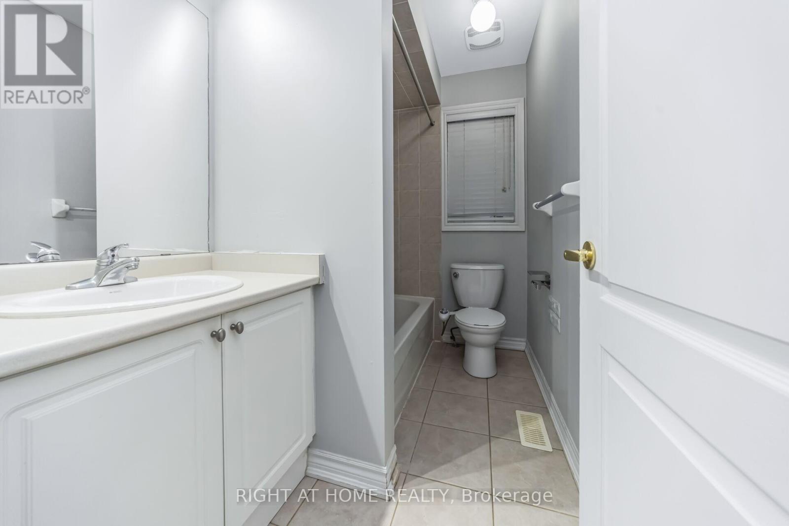 25 Mulgrave Street, Brampton, Ontario  L6P 3H5 - Photo 36 - W12806620