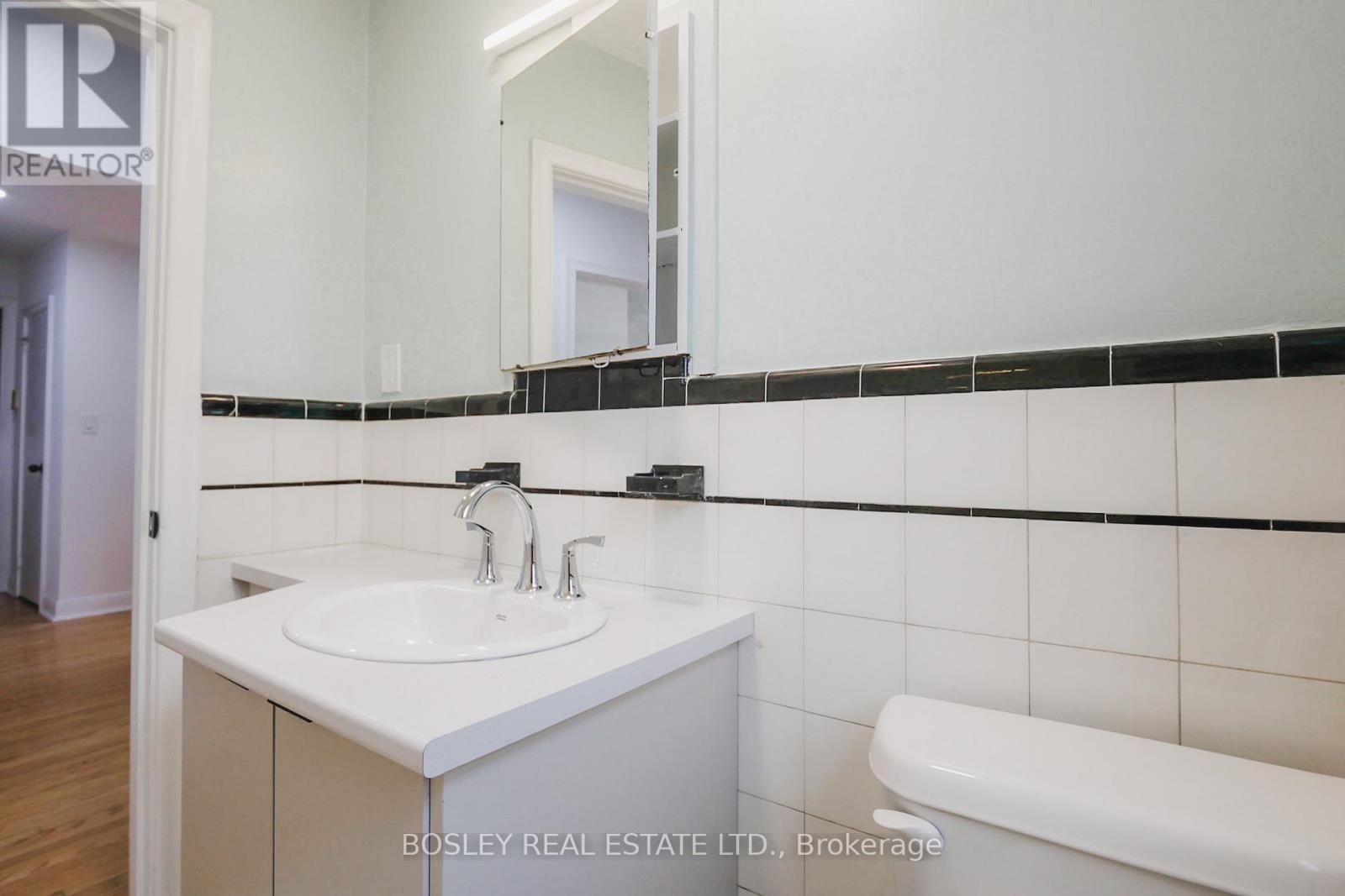 4 - 17 Calvington Drive, Toronto, Ontario  M3M 2L7 - Photo 16 - W12806668