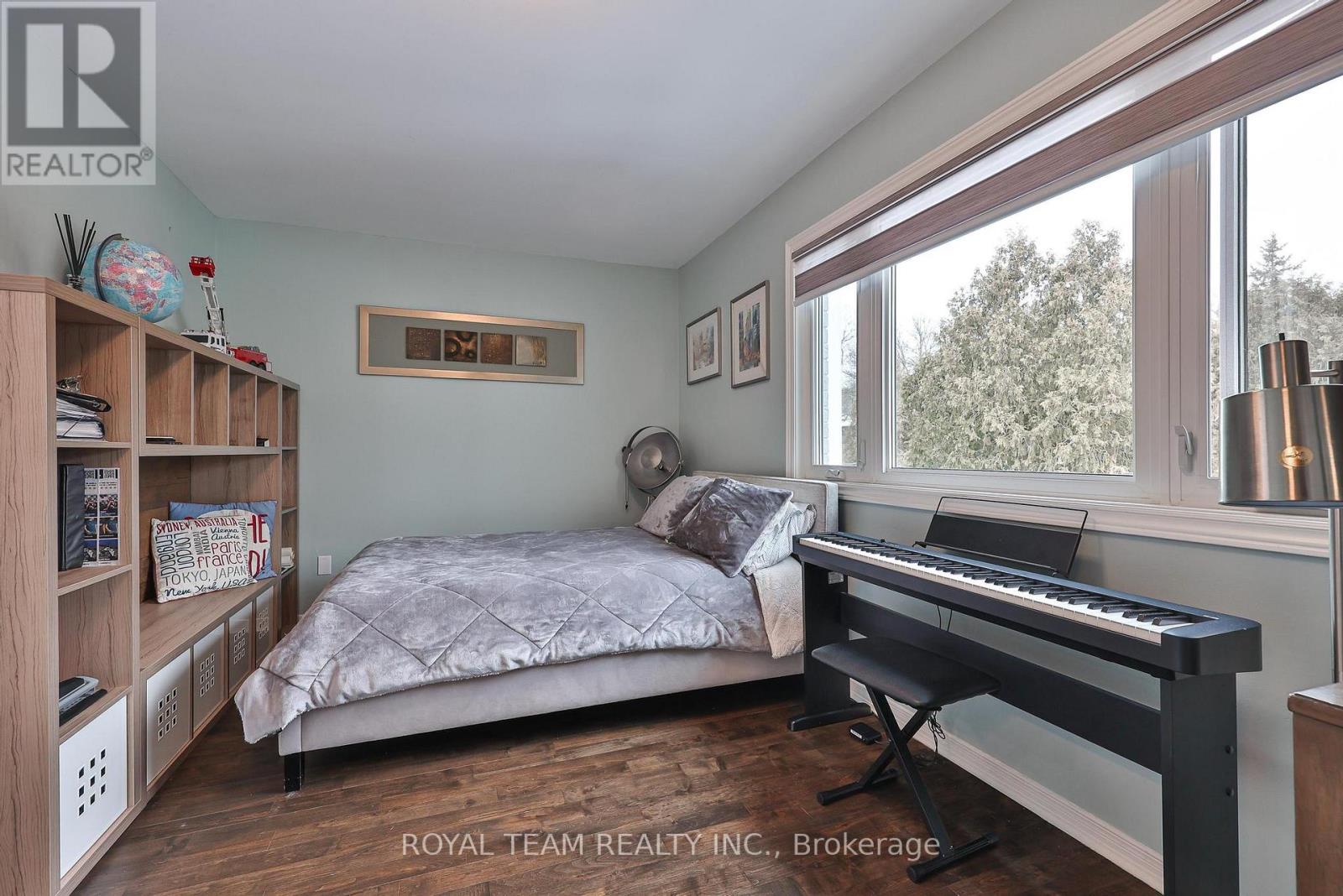 91 South Kingsway Way, Toronto, Ontario  M6S 3T4 - Photo 31 - W12806670