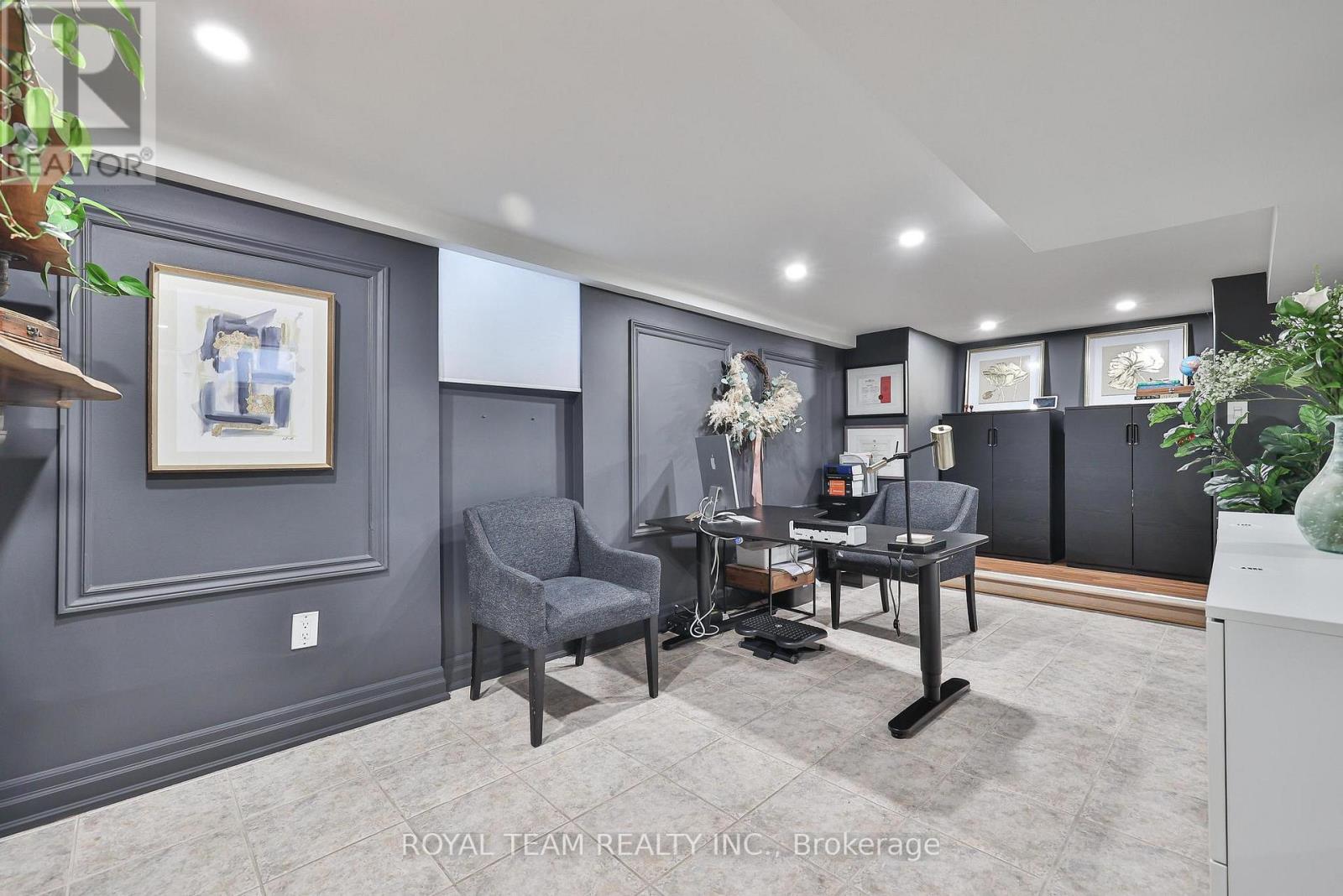 91 South Kingsway Way, Toronto, Ontario  M6S 3T4 - Photo 35 - W12806670