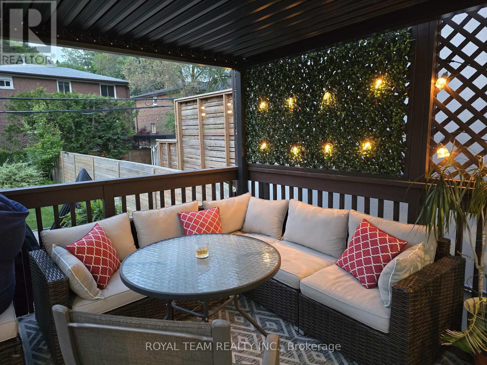 91 South Kingsway Way, Toronto, Ontario  M6S 3T4 - Photo 40 - W12806670