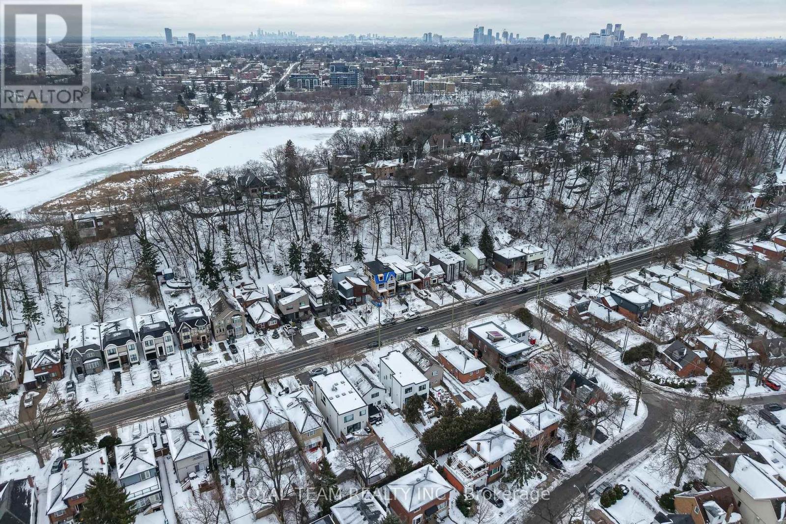 91 South Kingsway Way, Toronto, Ontario  M6S 3T4 - Photo 43 - W12806670