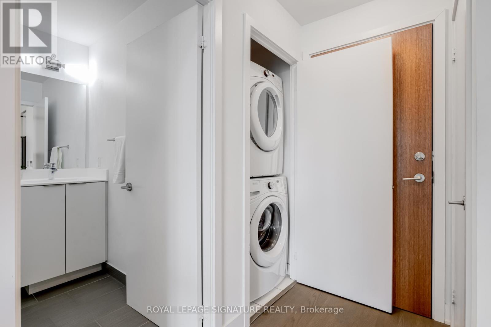 1214 - 30 Shore Breeze Drive, Toronto, Ontario  M8V 0J1 - Photo 10 - W12806678