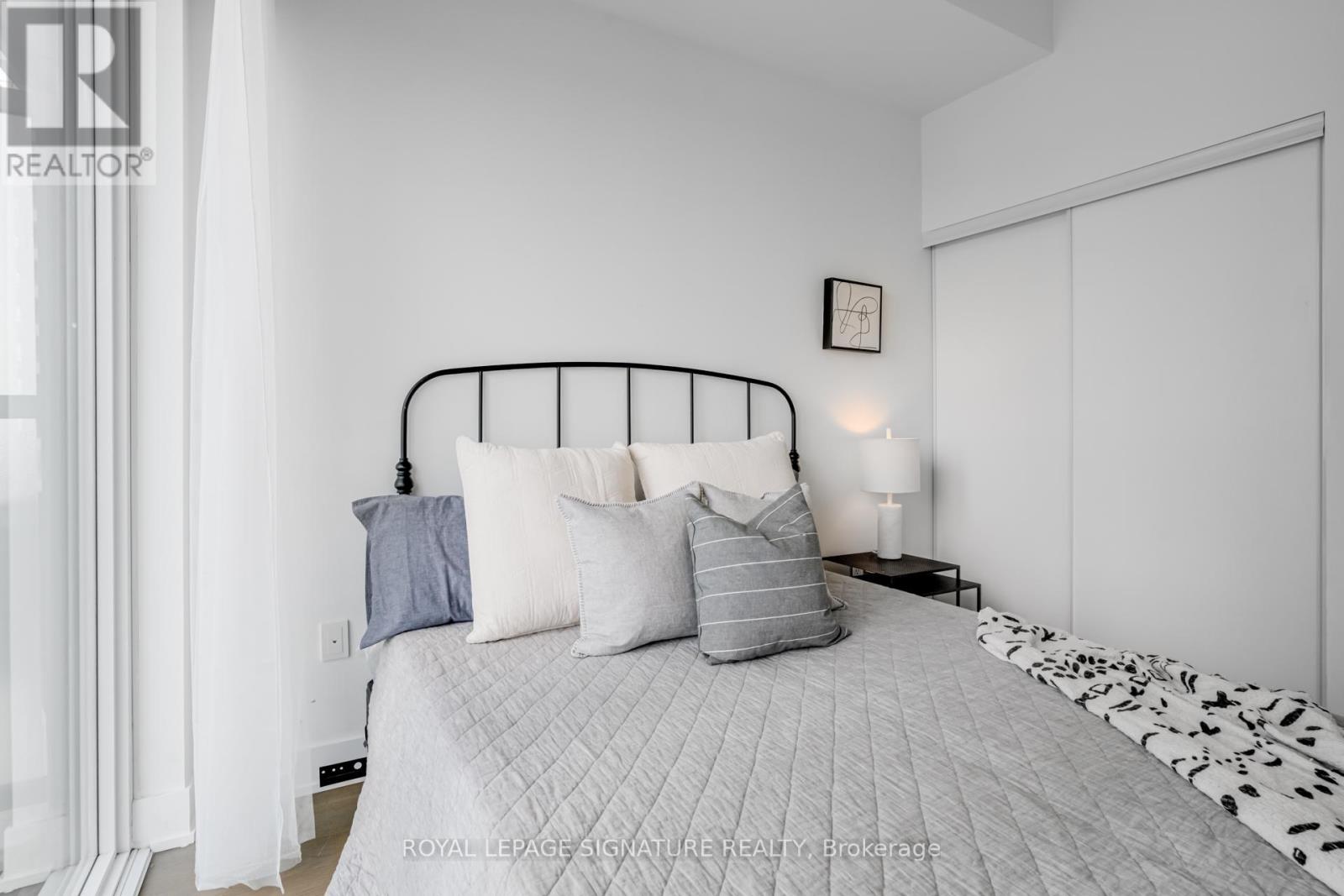 1214 - 30 Shore Breeze Drive, Toronto, Ontario  M8V 0J1 - Photo 7 - W12806678